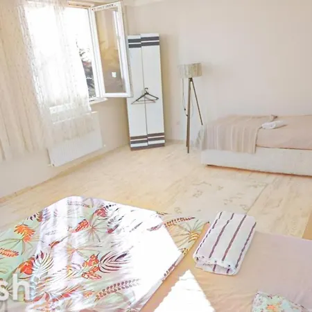 Kapali 13 * Arnavutkoy